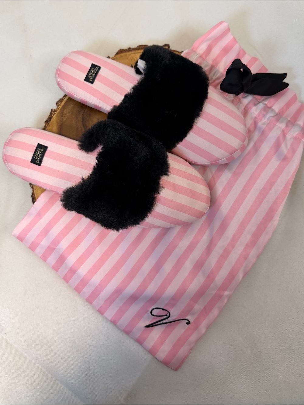 Victoria's Secret Signature Satin Pink Striped Slippers with dust bag Size Small